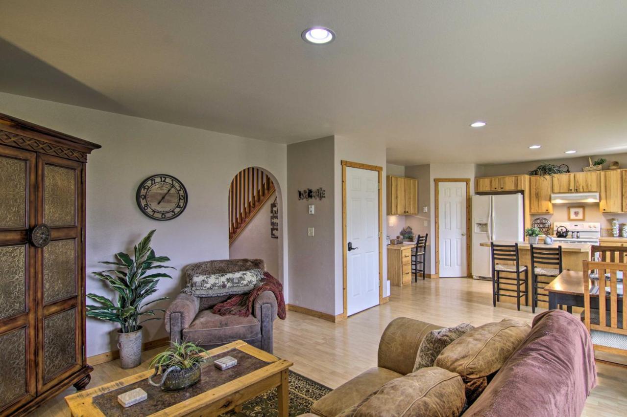 Airy Emigrant Townhome With Sweeping Mtn Views! Экстерьер фото