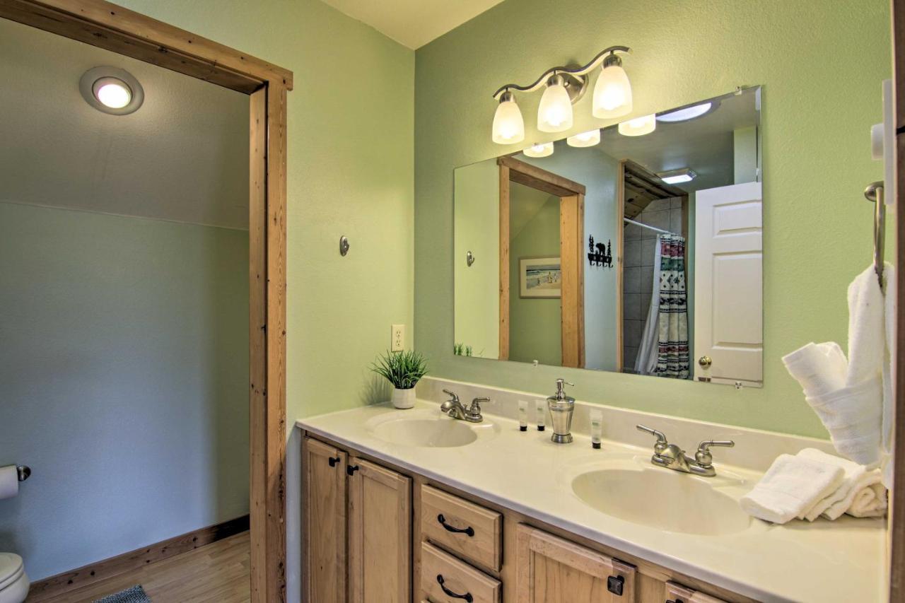 Airy Emigrant Townhome With Sweeping Mtn Views! Экстерьер фото