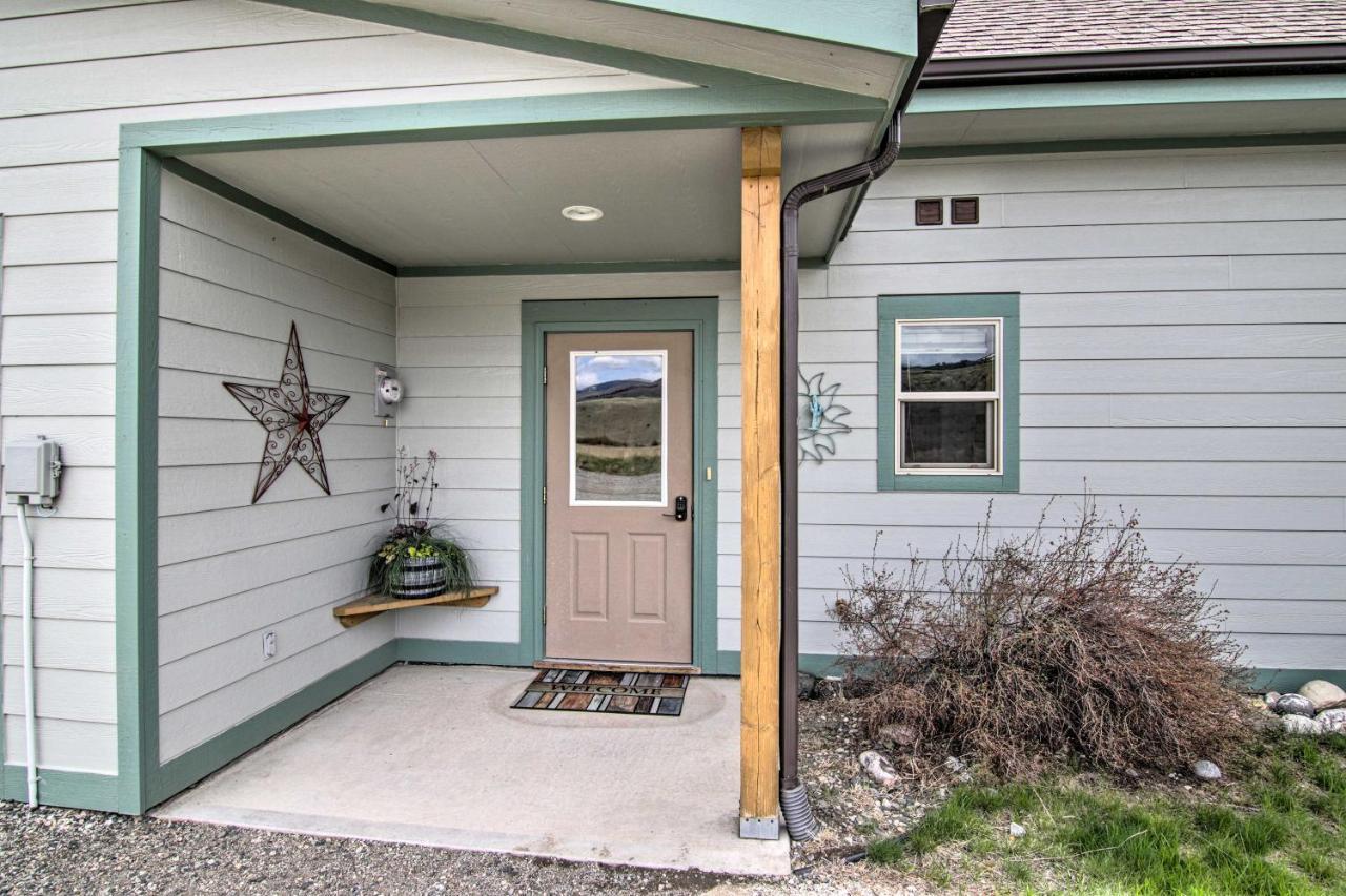 Airy Emigrant Townhome With Sweeping Mtn Views! Экстерьер фото